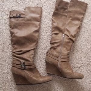 [Maurices] Shari wedge boots